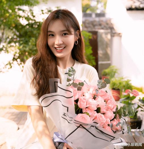 解惑蜗牛,问答平台洋葱为何被誉为“蔬菜皇后”?洋葱和哪些食物一起制作最好吃?